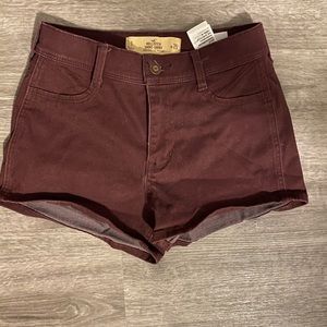 hollister maroon shorts